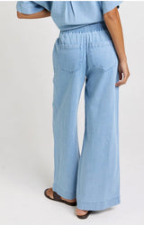 Saffra Relax Leg Jean-Medium Wash