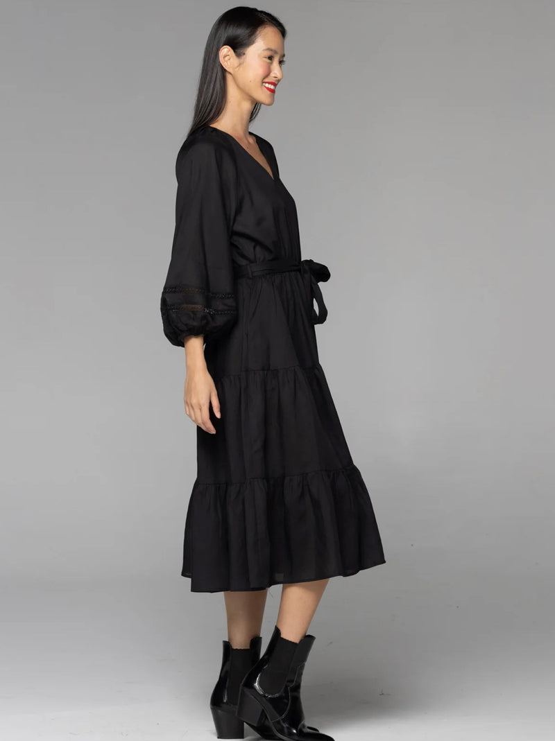 Faraway Tiered Midi Dress Black