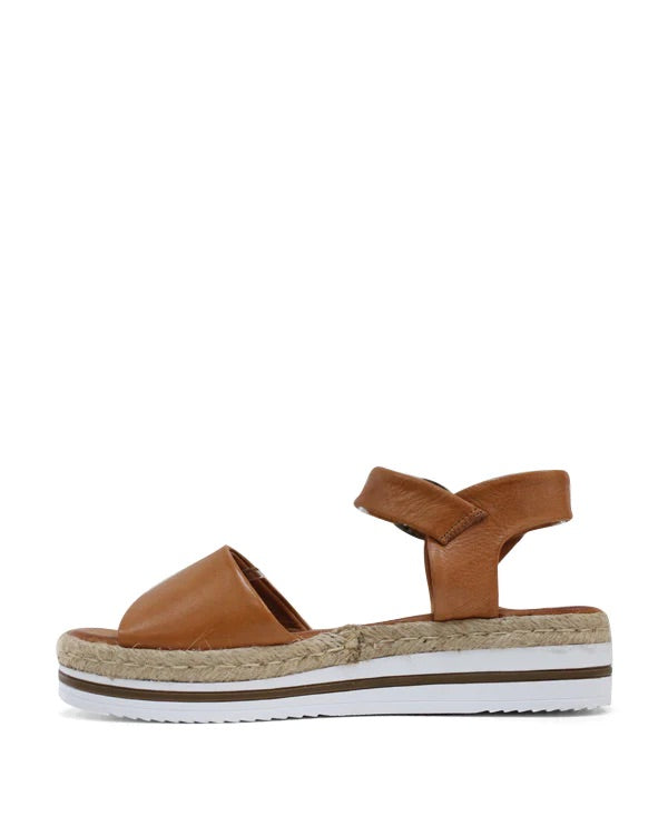 Bueno Andy Flat Sandals